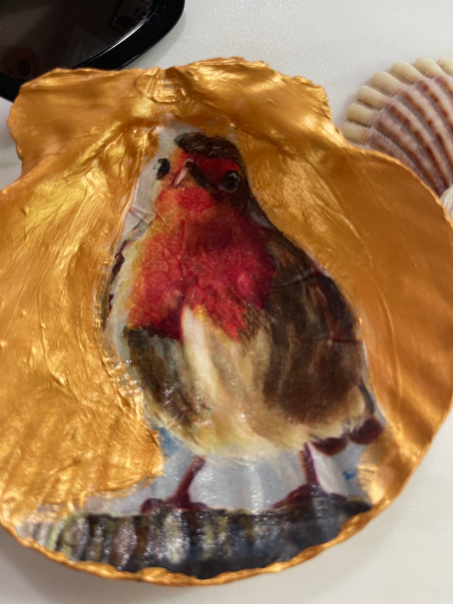 Decoupaged Sea Shell - golden Robin